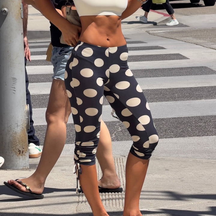 Damen Leggins mit grafischem Punkten-Design und seitlichen Schnürungen Drune