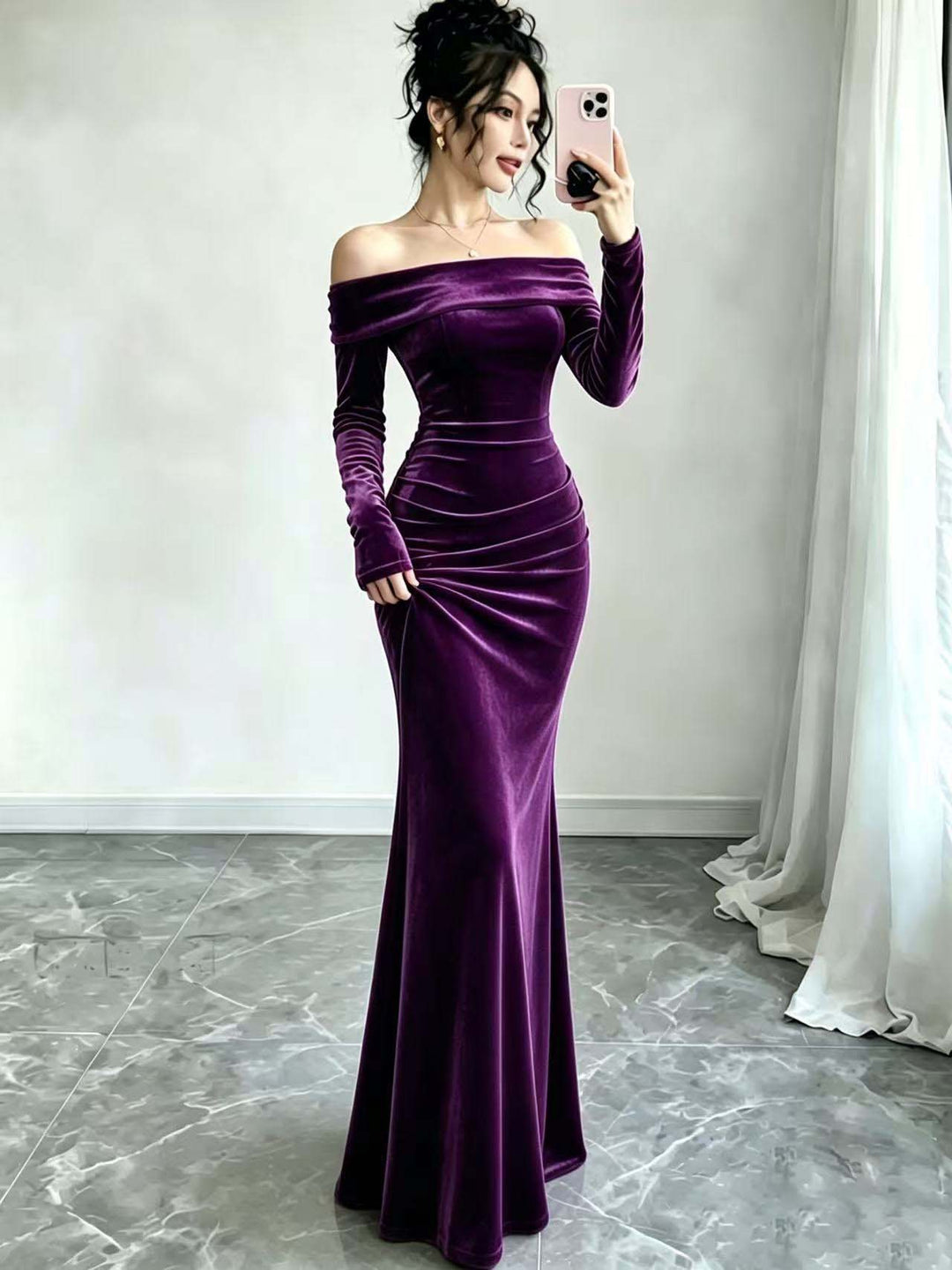 Damen Langes Samtabendkleid mit Carmenausschnitt und tiefem Rückenausschnitt Drune