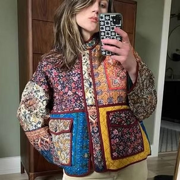 Damen nan Boho-Quiltjacke mit Patchwork‑Print, gesteppter Innenlage und aufgesetzten Klappentaschen Drune