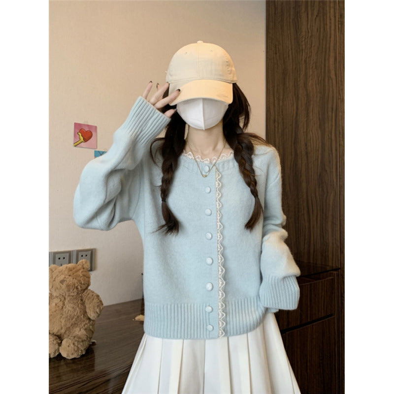 Damen Strickjacke mit feinen Knopfdetails und süßer Spitzenkante Drune