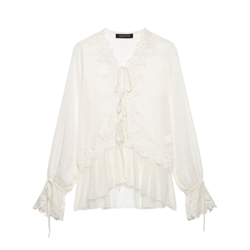 Damen Romantische Chiffonbluse mit Spitzenbesatz, V‑Ausschnitt und Volantstufen Drune