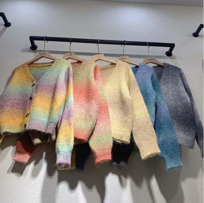 Damen Strickjacke mit Farbverlauf und herzförmigen Knöpfen Drune