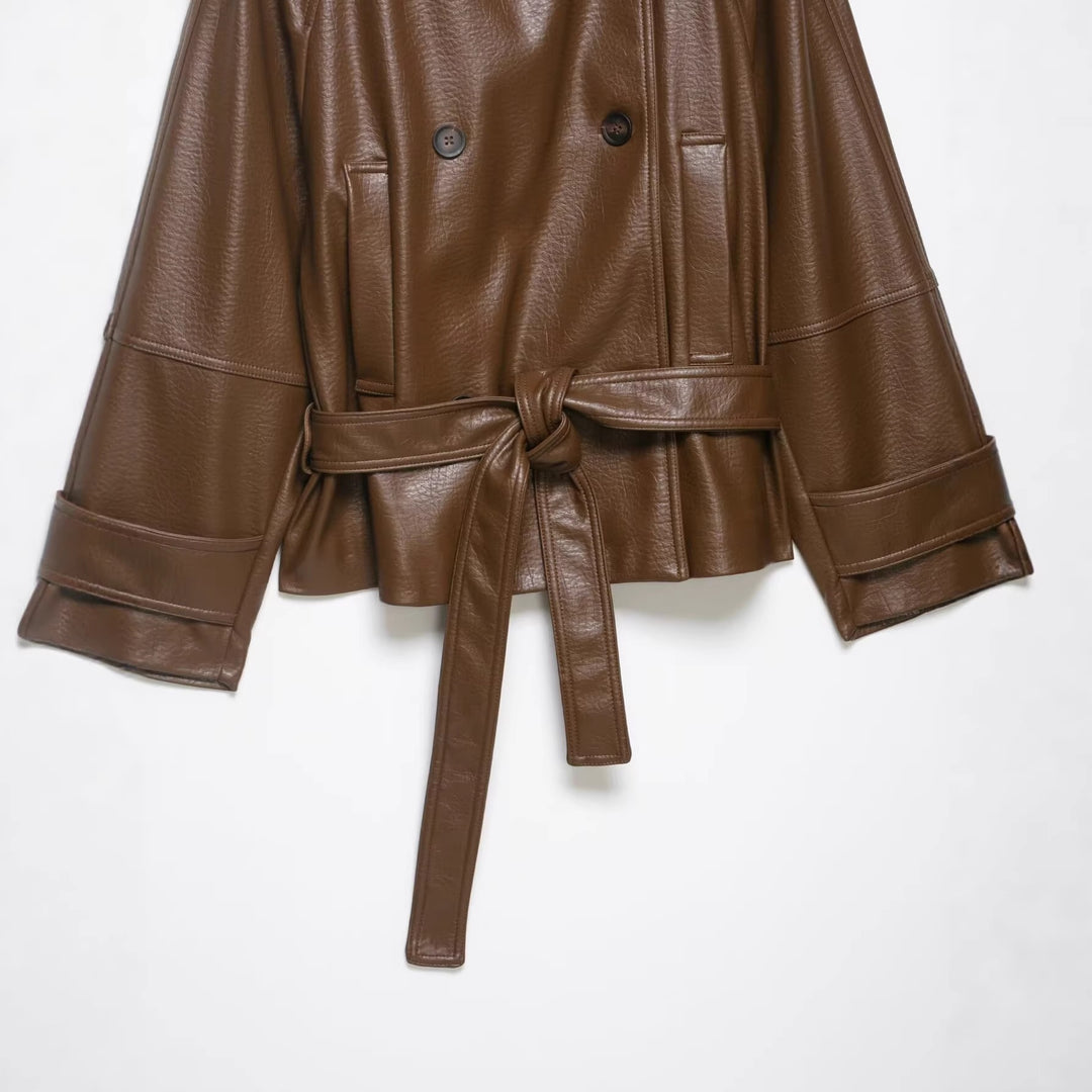 Damen Leder-Trenchcoat mit Bindegürtel, Schulterklappen und oversized Kragen Drune