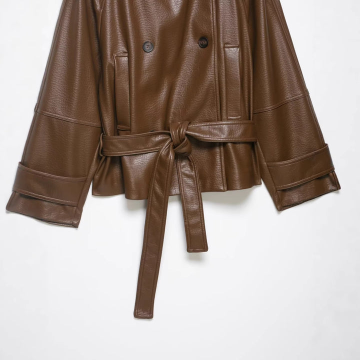 Damen Leder-Trenchcoat mit Bindegürtel, Schulterklappen und oversized Kragen Drune