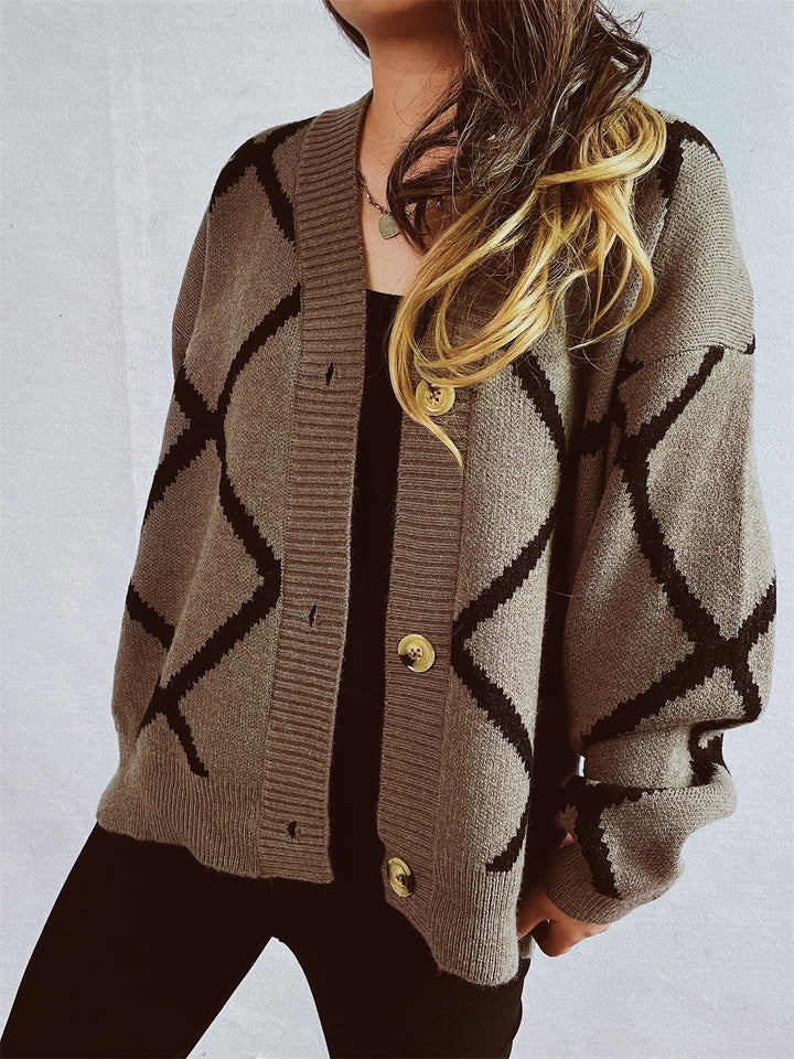 Damen Strickjacke mit modernem geometrischem Muster und hochwertigen Knopfdetails Drune