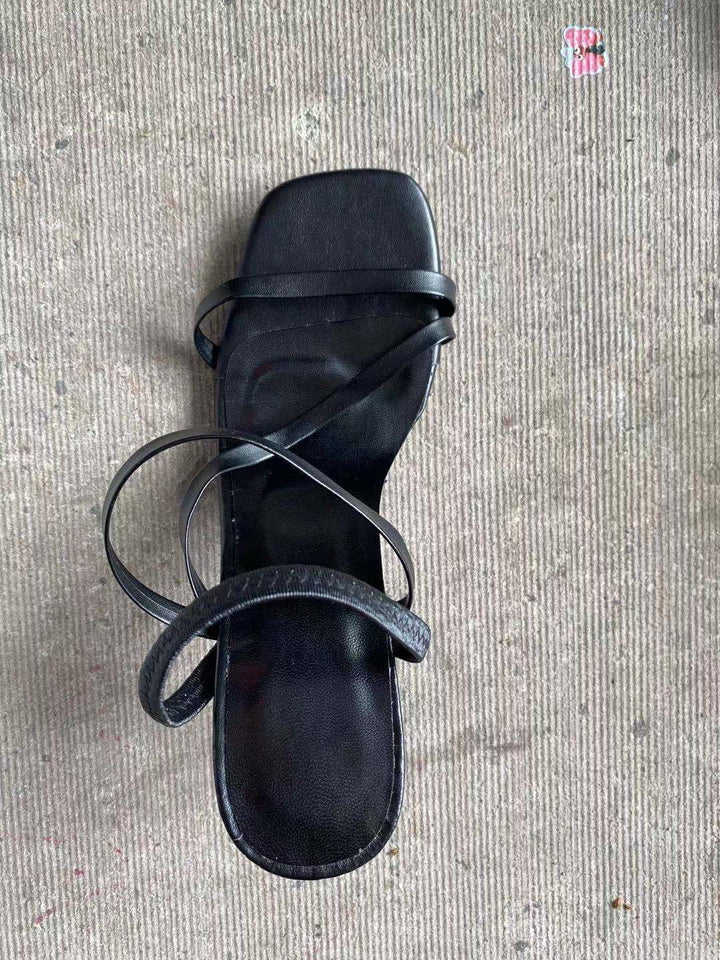 Damen elegante Absatzsandalen mit modischem Riemendesign Drune
