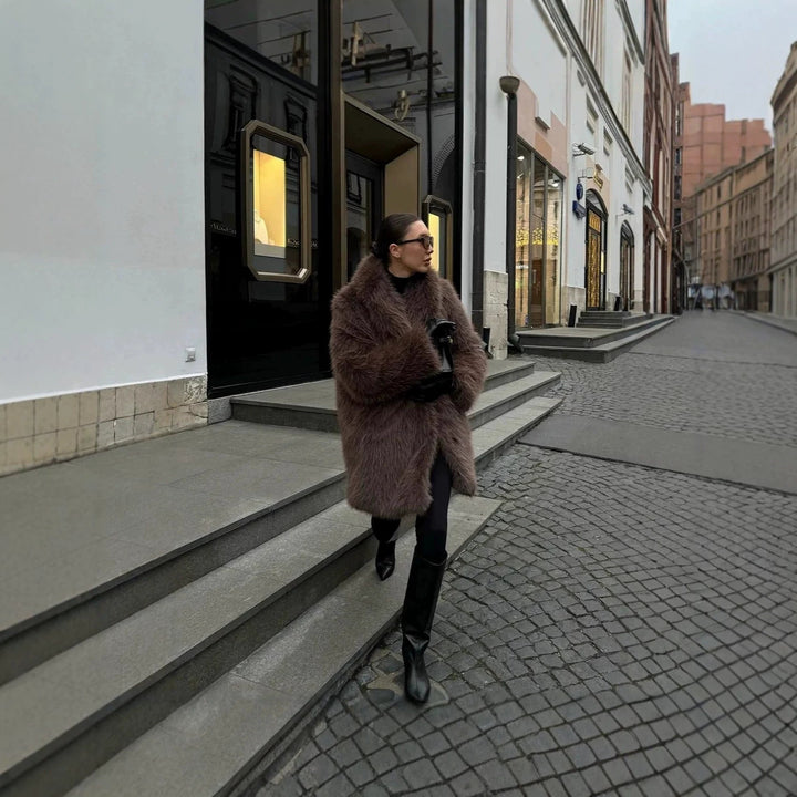Damen Kurzmantel aus langfaserigem Shaggy-Faux-Fur mit extravoluminösem Schalkragen Drune