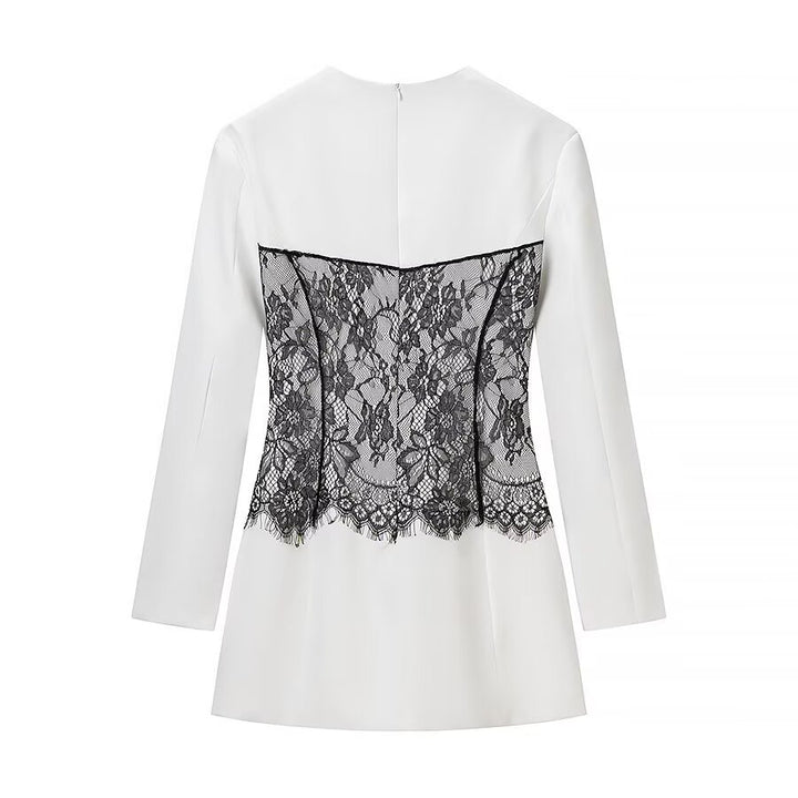 Damen Spitzenkleid mit raffiniertem Design und eleganten Details Drune