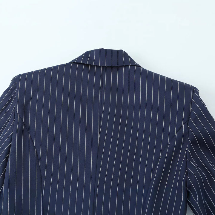 Damen Eleganter Nadelstreifen-Blazer mit asymmetrischem Revers und Pattentaschen Drune