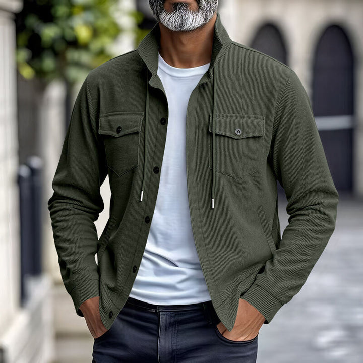 Herren nan Kord-Überhemdjacke mit aufgesetzten Brusttaschen, strukturierter Rippenqualität und durchgehender Knopfleiste Drune