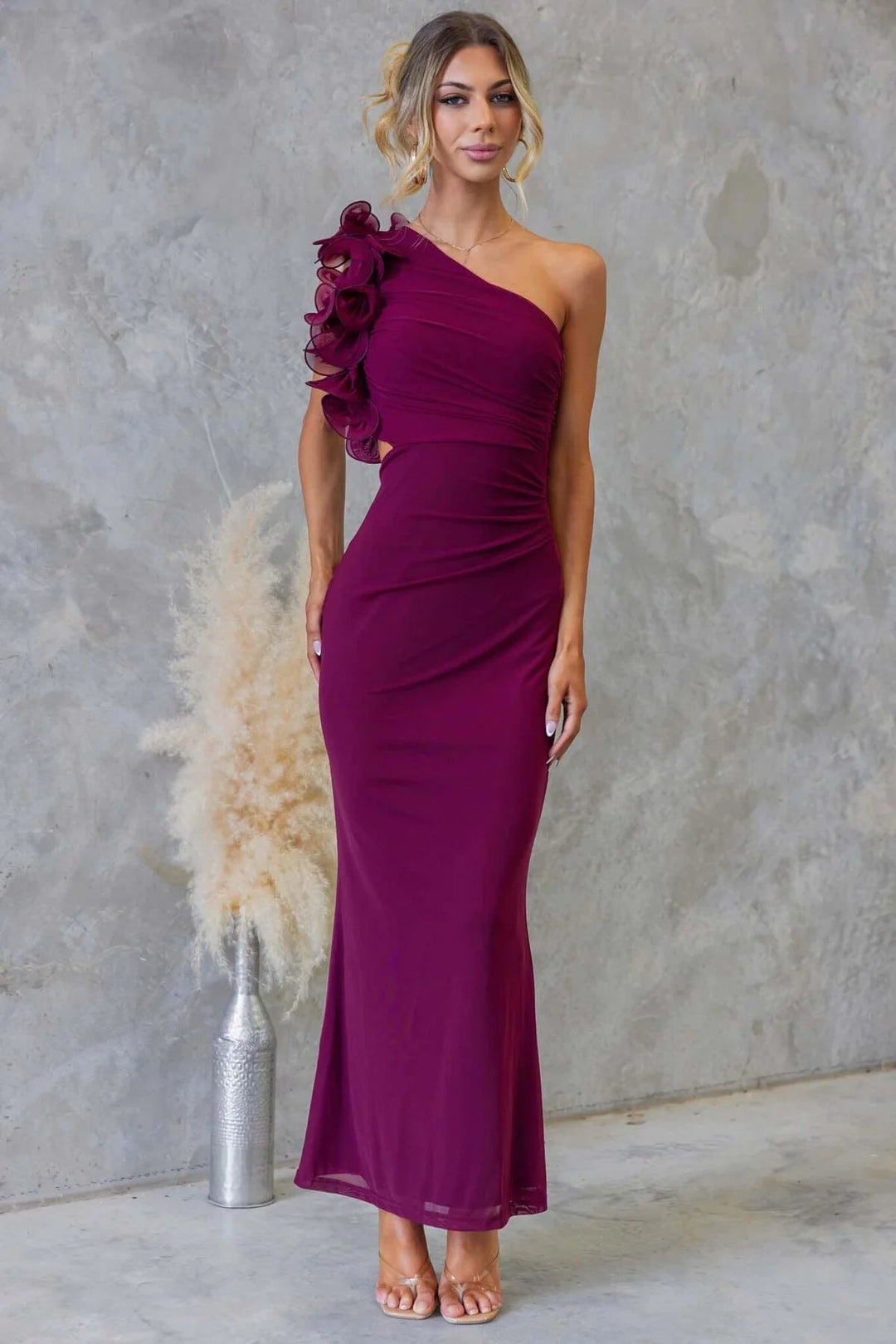 Damen Elegantes Rüschen-Maxikleid mit einem schulterfreien Design und figurbetontem Schnitt Drune