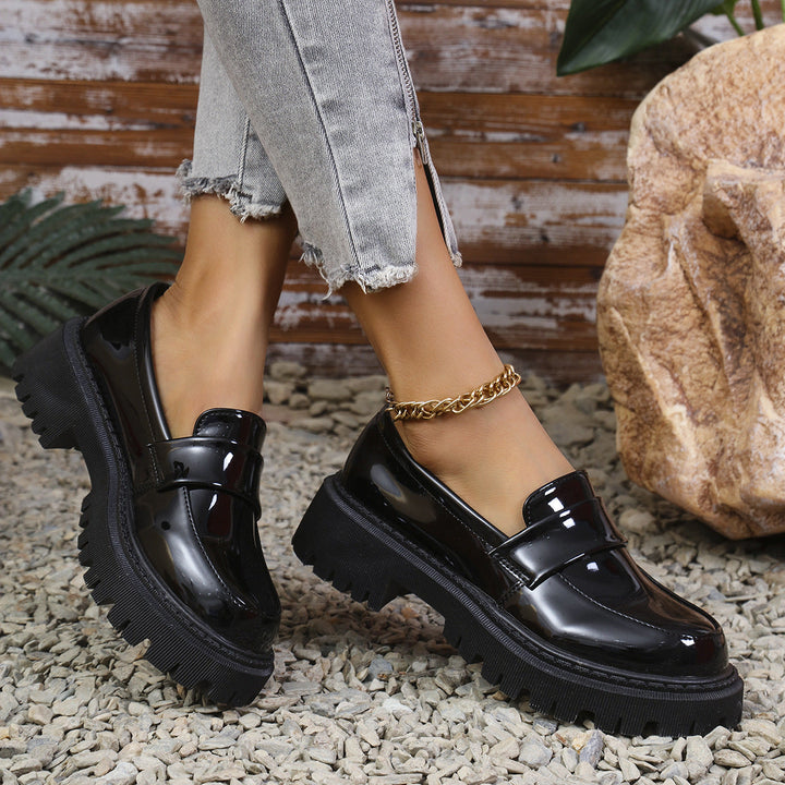 Damen modische Slip-On Loafers mit robustem Profil und glänzendem Finish Drune