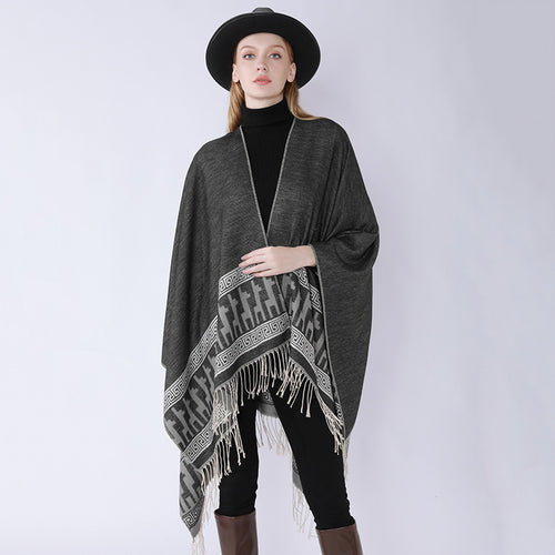 Damen Capeponcho aus feinem Wollmix mit ornamentaler Bordürenkante und Zipfelrand Drune