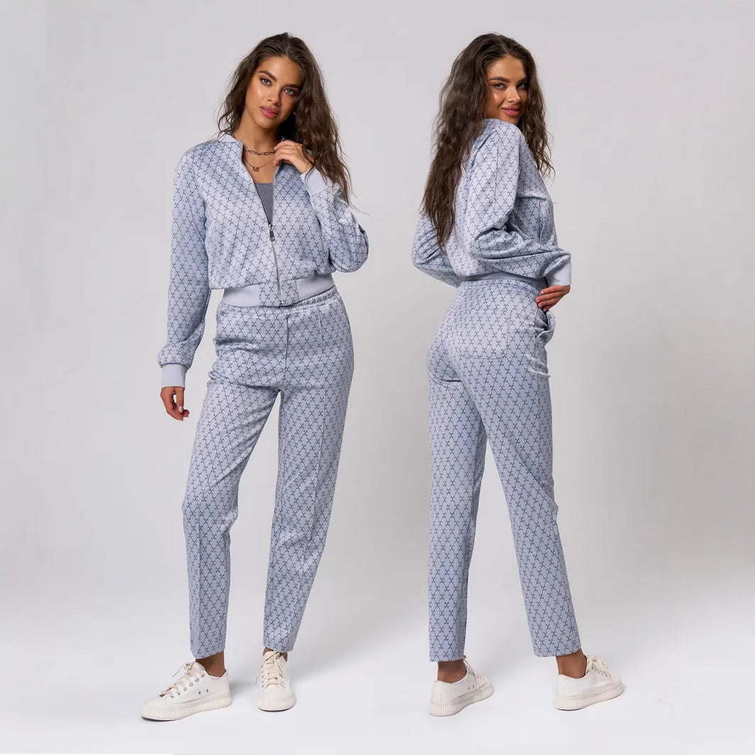 Damen jacquard Lounge-Set mit kurzer Bomberjacke und hochgeschnittener Kordelzug-Hose Drune