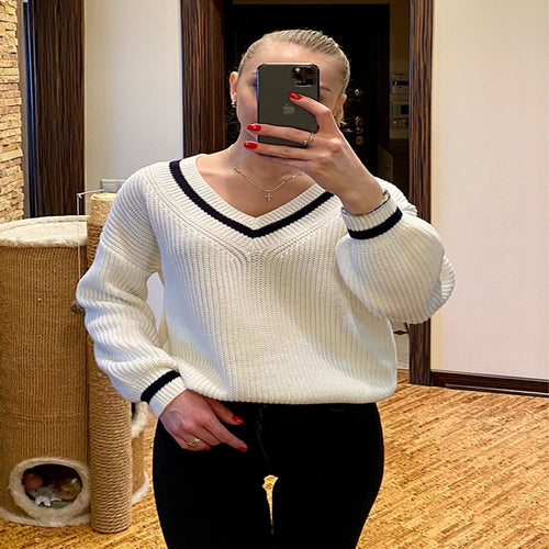 Damen V-Ausschnitt Pullover mit kontrastierenden Streifen Drune