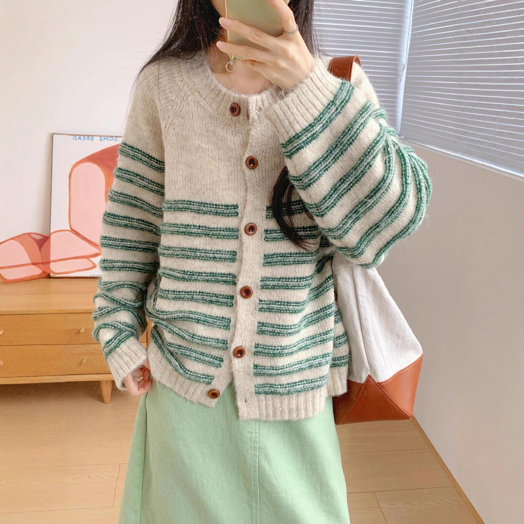 Damen gemütliche Strickjacke mit kontrastierenden Streifen und großen Knöpfen Drune