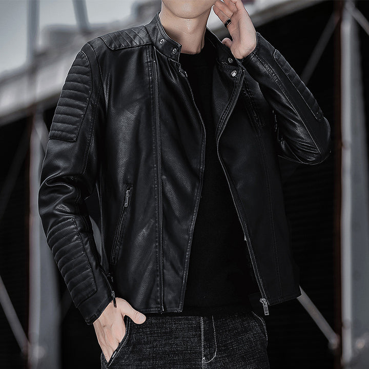 Herren Slim-Fit Kunstleder-Bikerjacke mit gesteppten Ärmelpaneelen, asymmetrischem Reißverschluss und Stehkragen Drune