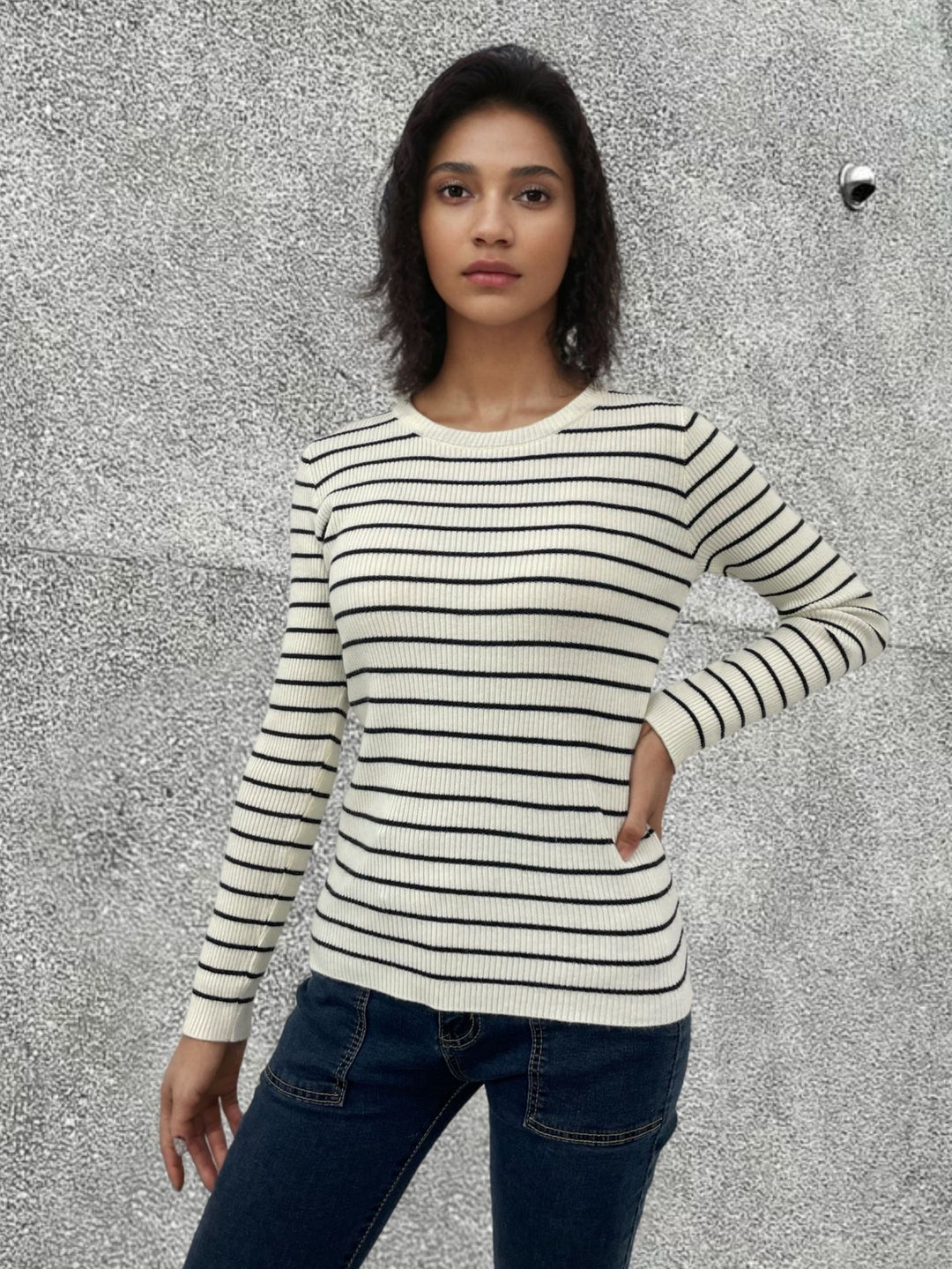 Damen Rippenpullover mit gestreiftem Design und verlängerten Ärmeln Drune