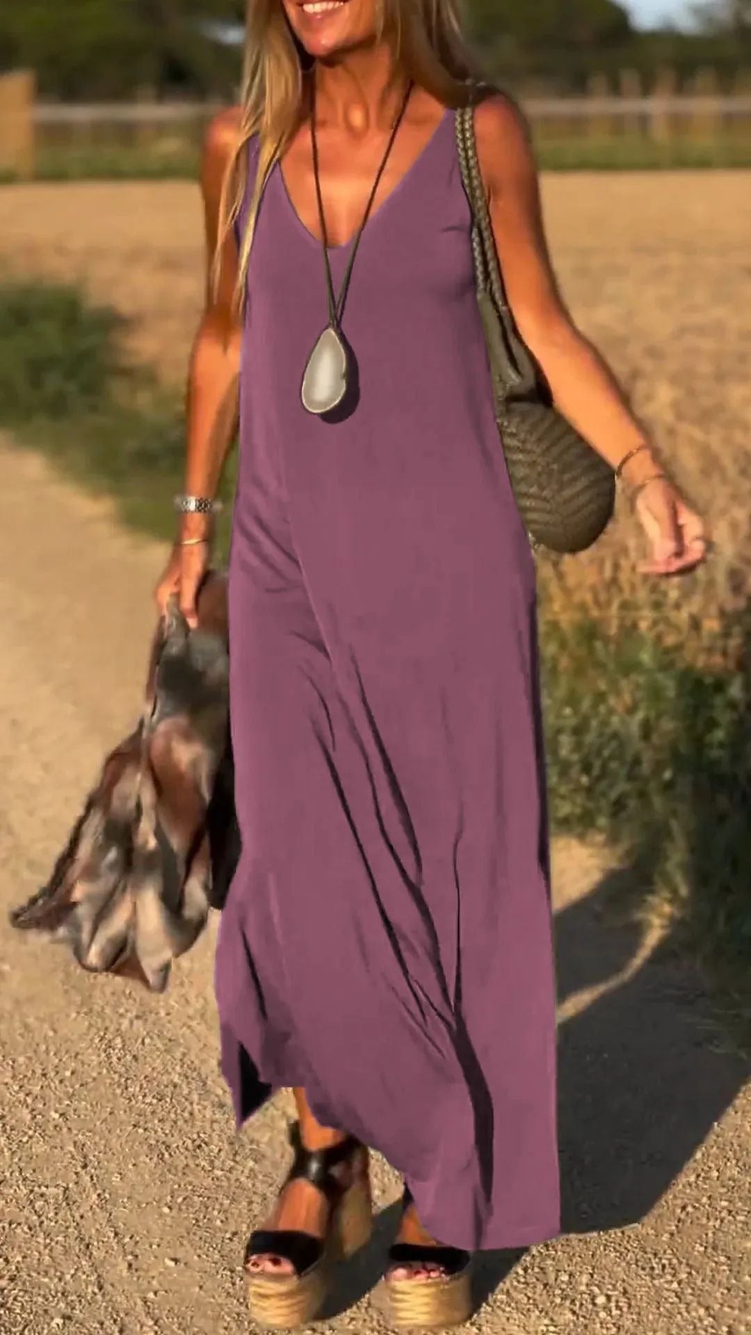 Damen Maxikleid mit eleganter V-Form und qualitativ hochwertigem Obermaterial Drune