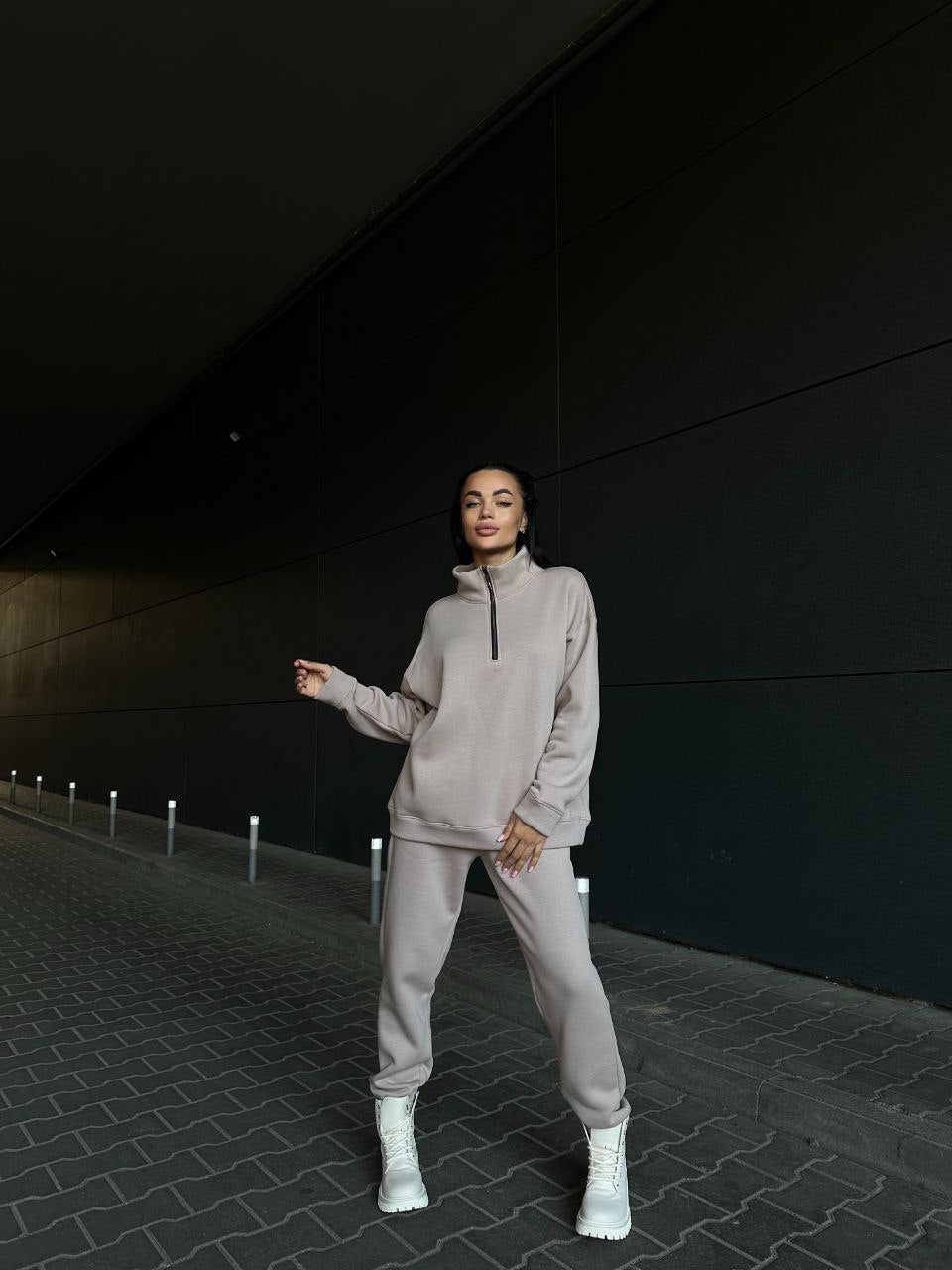 Damen sportliches Fleece-Set mit hohem Kragen und praktischen Reißverschlusselementen Drune