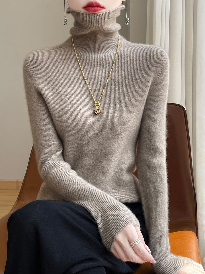 Damen Schmal geschnittener Feinstrick-Rollkragenpullover mit extrafeinem Flauschfinish Drune