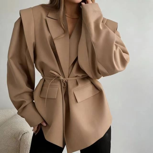 Damen Taillierter Wickelblazer mit Schulterpolstern und Bindegürtel Drune