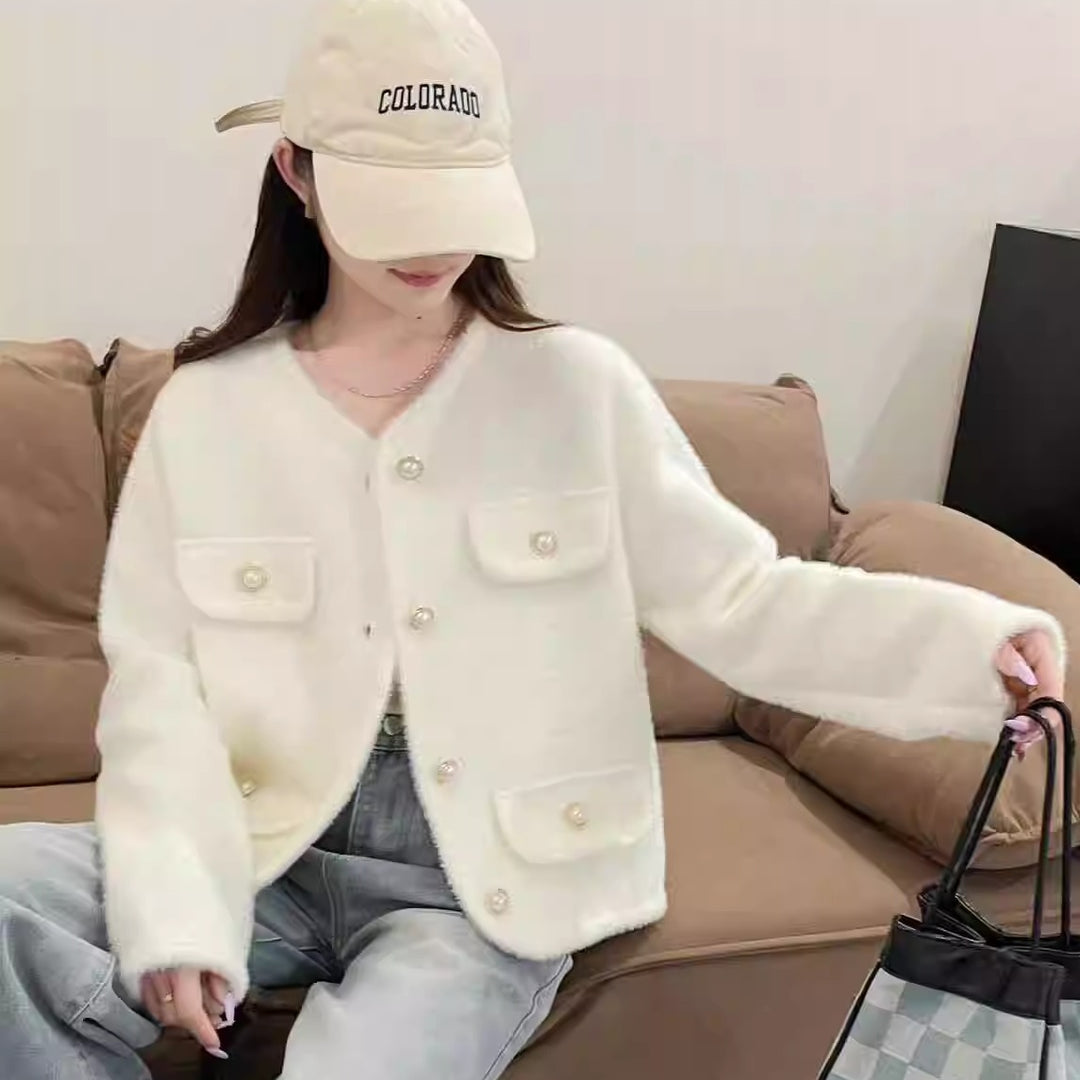 Damen Flauschiger Cardigan mit dekorativen Knopfdetails und praktischen Taschen Drune