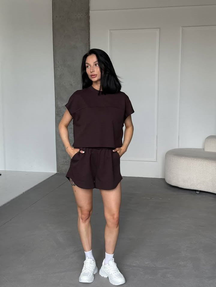 Damen Sportliches Kurzarm-Oberteil und Shorts-Set Drune