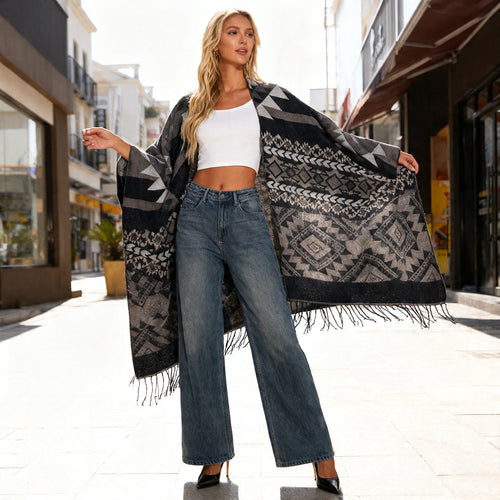 Damen Oversize Jacquard‑Überwurf im Ethno‑Muster mit Fransen Drune