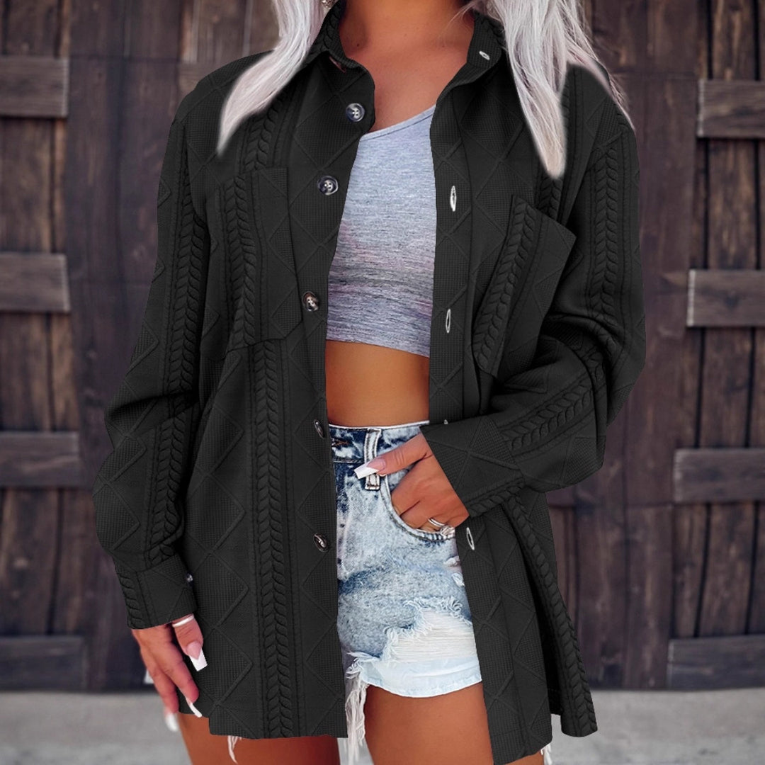 Damen Oversize Strick‑Hemdjacke mit Zopfstrick, Brusttasche und Knopfleiste Drune