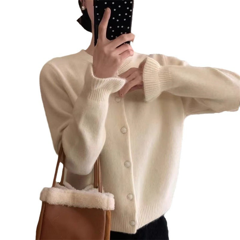 Damen Cozy Strickjacke mit Perlmuttknöpfen Drune