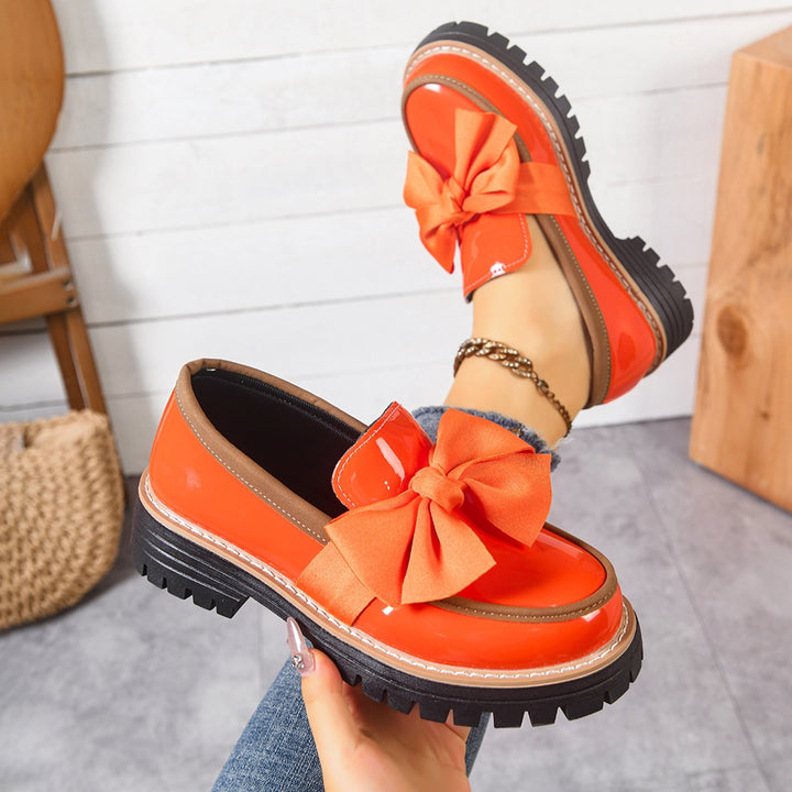 Damen nan Lack-Loafer mit großer Zierschleife und profilierter Gummisohle Drune