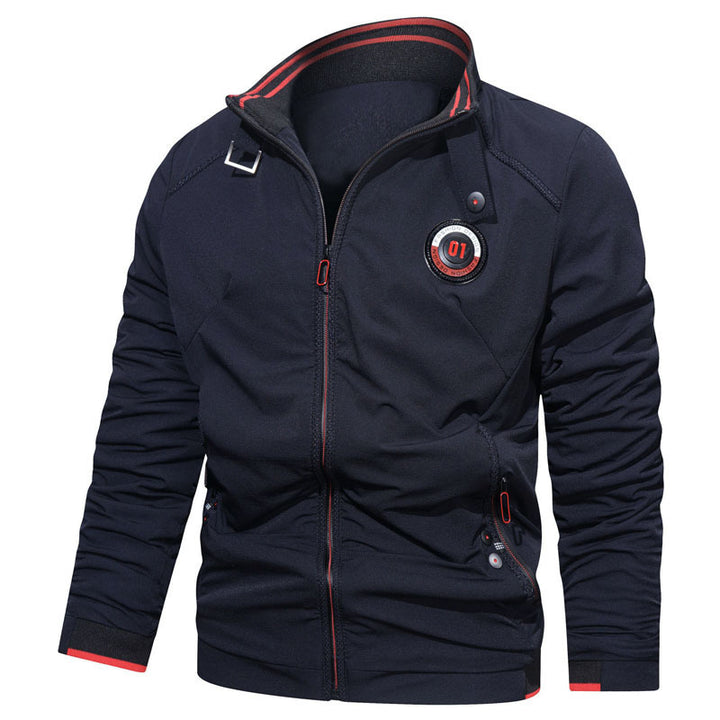 Herren Casual Zip‑Sweatjacke mit Stehkragen, Reißverschlusstaschen und Badge‑Detail Drune