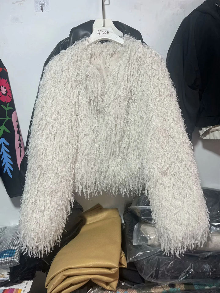 Damen nan kurze Kunstfelljacke mit shaggy Fransenstruktur, weicher Innenfutter und kastigem Cropped-Schnitt Drune