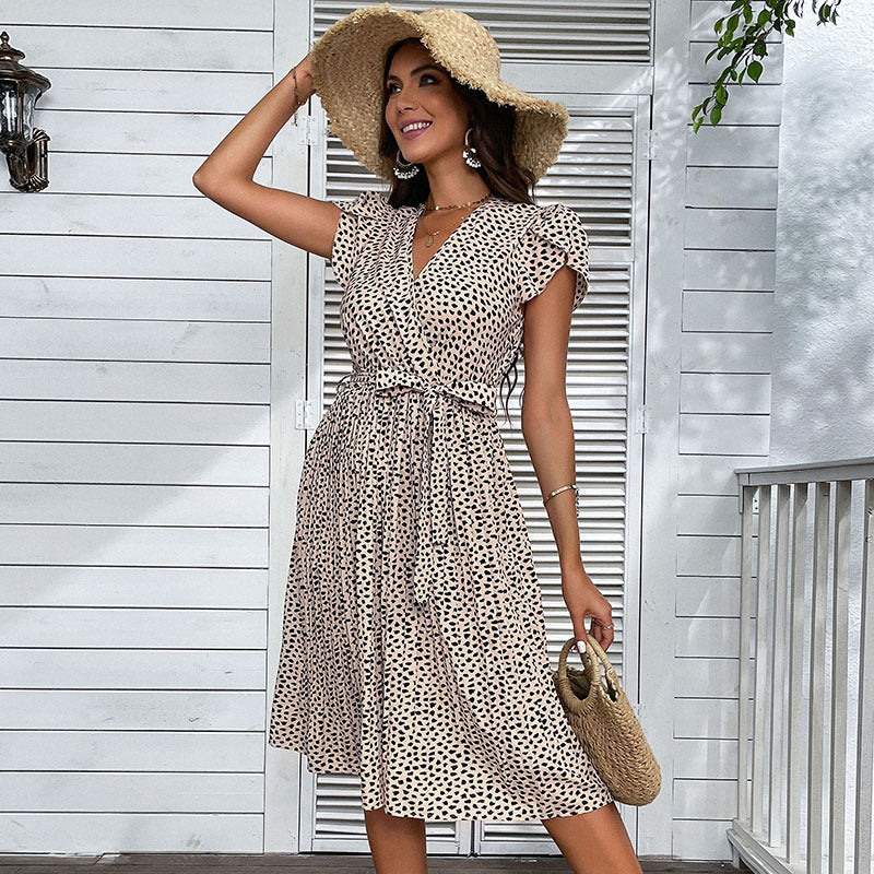 Damen Wickelkleid mit eleganter Figurschmeichelnder Silhouette und verspieltem Punktmuster Drune