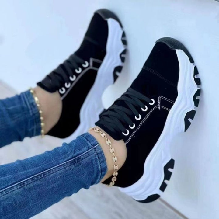 Damen  Sneaker mit dicker Profilsohle gepolstertem Fußbett und klassischem Schnürverschluss Drune