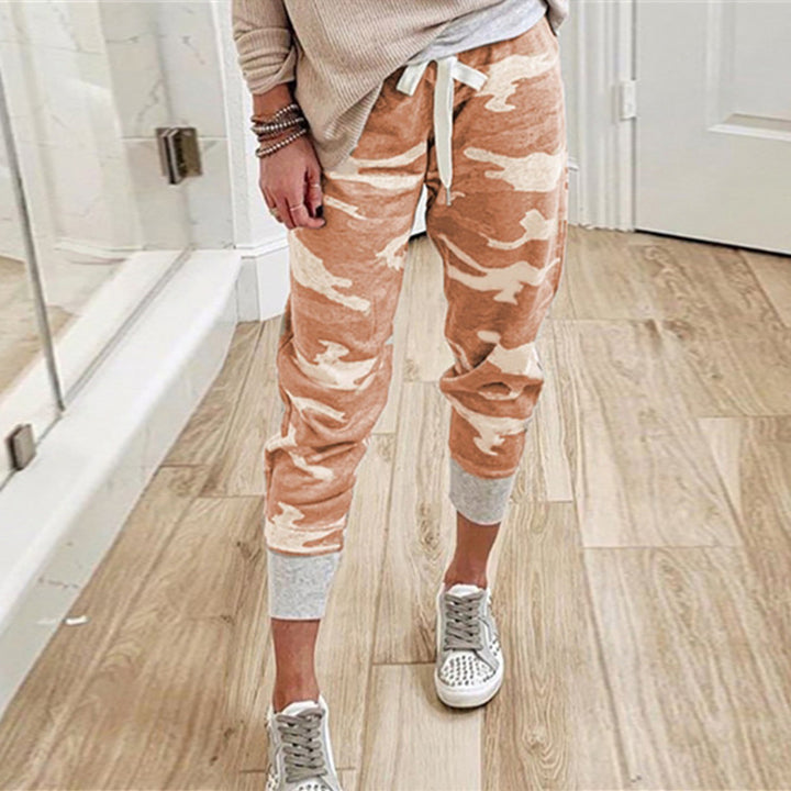 Damen Kordelzug-Jogpant im Camouflage-Look mit schmalem Fußbündchen Drune