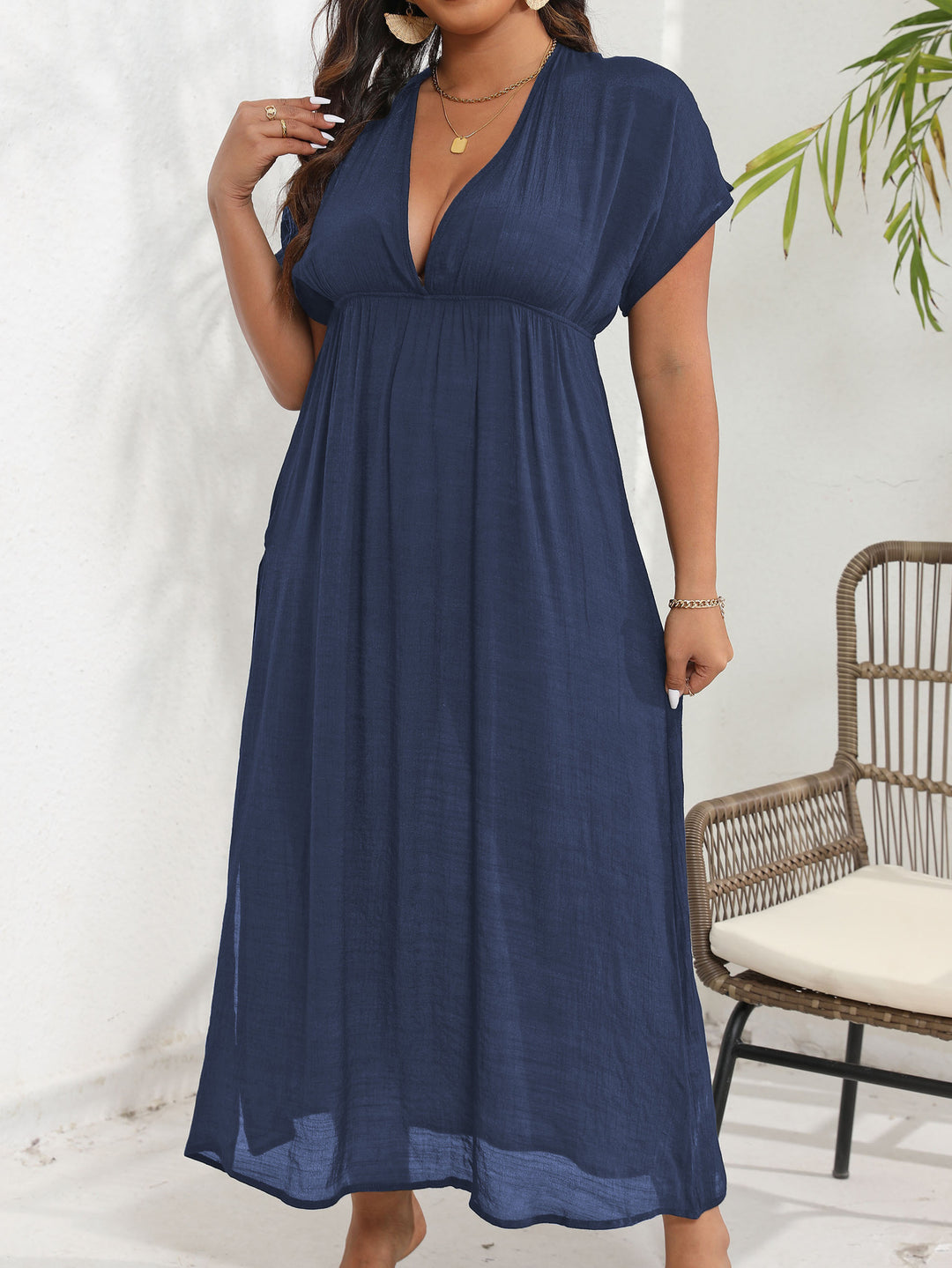 Damen luftiges Maxikleid mit tiefem V-Ausschnitt und seitlichen Schlitzen Drune