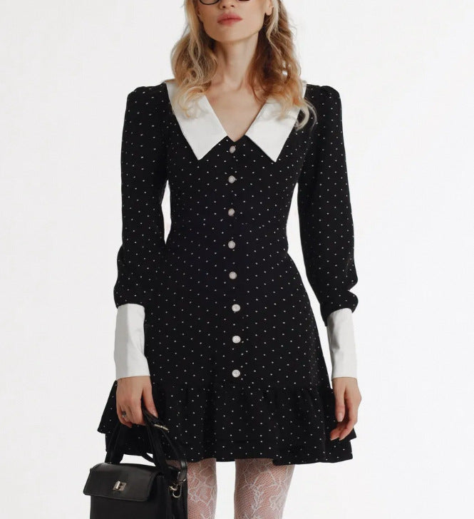 Damen Minikleid mit klassischen Kontrastkragen und Rüschendetails Drune