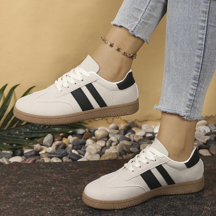 Damen Retro-Sneaker mit Wildleder-Optik, Gumsohle und kontrastierenden Streifen Drune