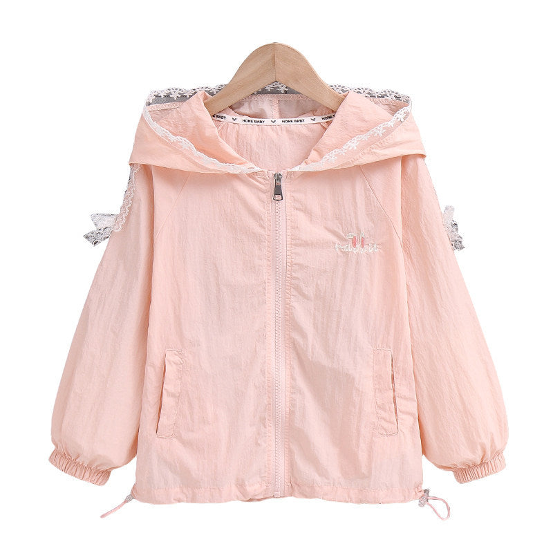 Damen nan leichte Kapuzenjacke mit Spitzenbesatz und niedlicher Stickerei Drune