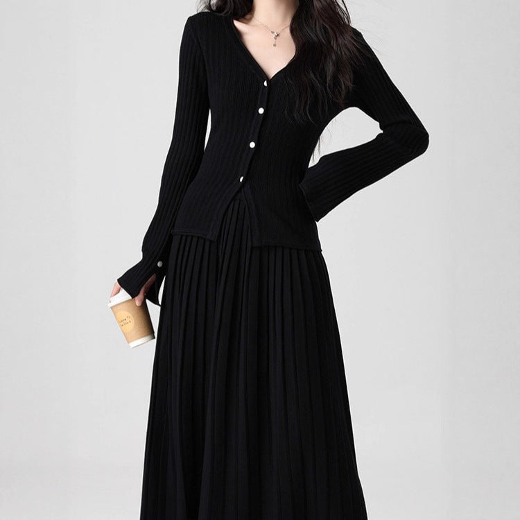 Damen Feines Strick-Set mit V-Ausschnitt Cardigan und plissiertem Maxirock Drune