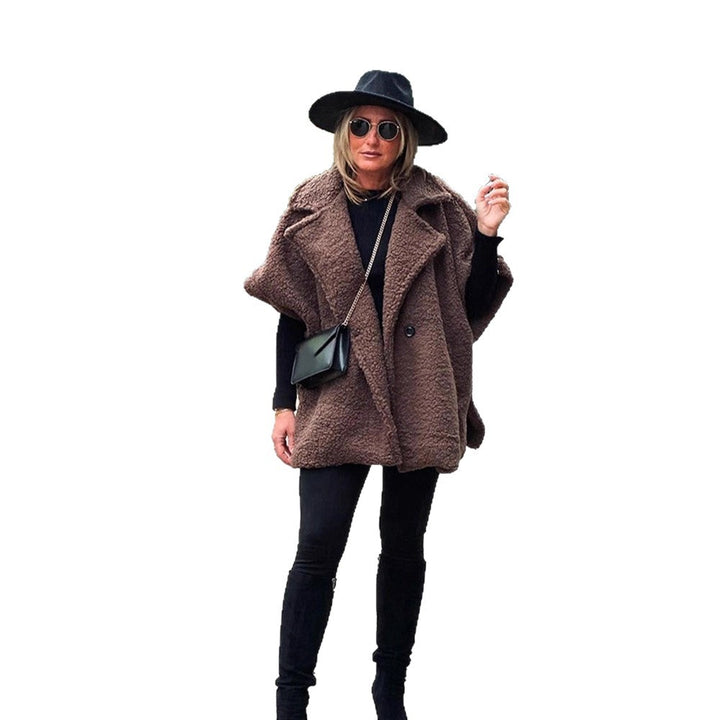 Damen Kurzes Teddy-Cape mit Reverskragen und verdeckter Knopfleiste Drune