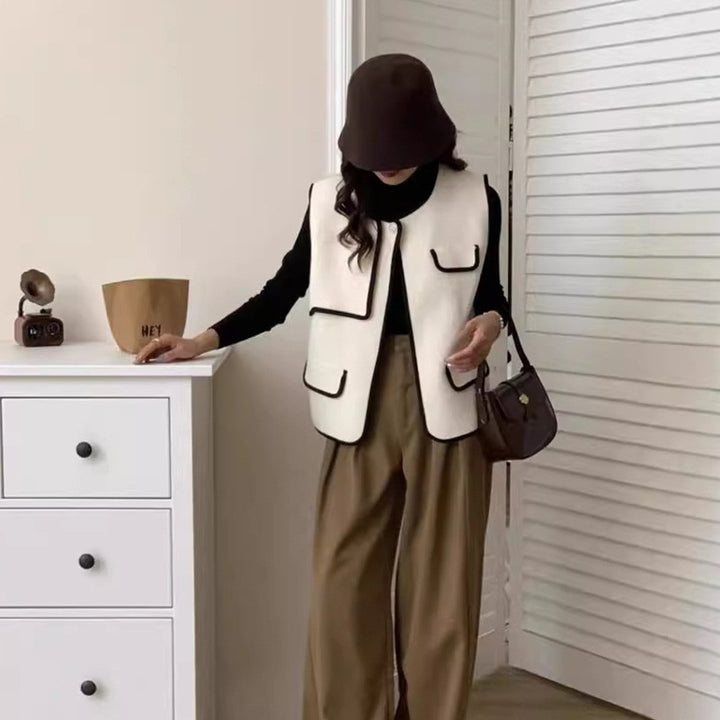 Damen Stilvolle Weste mit kontrastierenden Taschen und Knopfdetails Drune