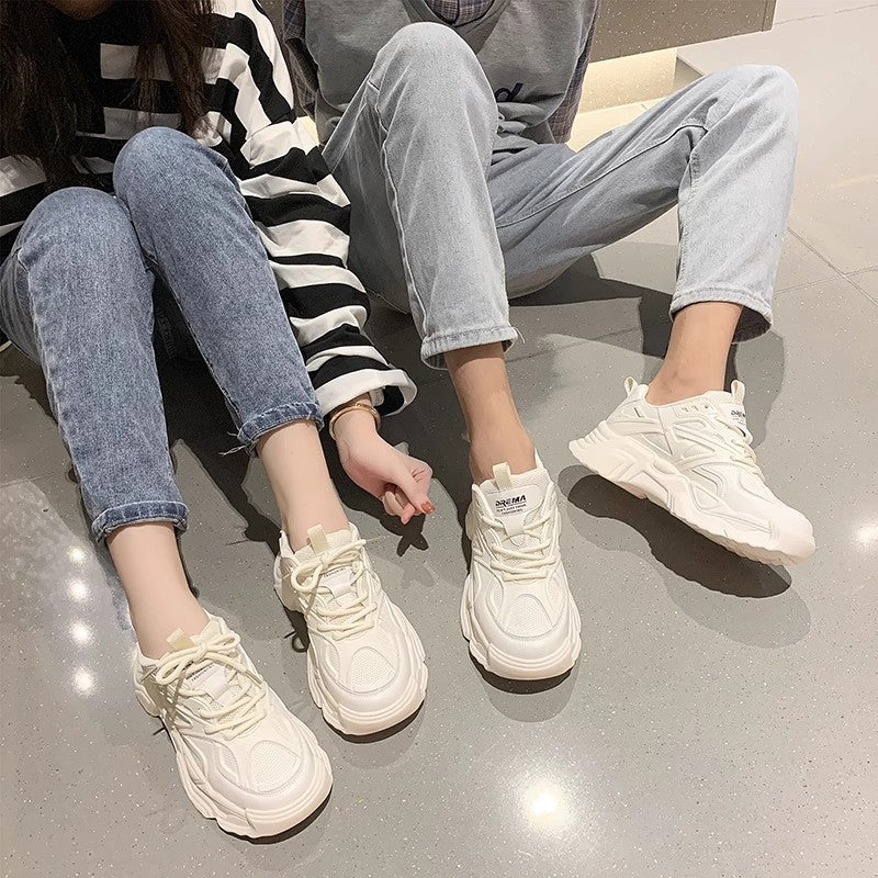 Unisex auffällige Chunky-Sneaker mit atmungsaktivem Mesh-Obermaterial, gepolsterter Fersenkammer und profiliertem Plateau-Absatz Drune