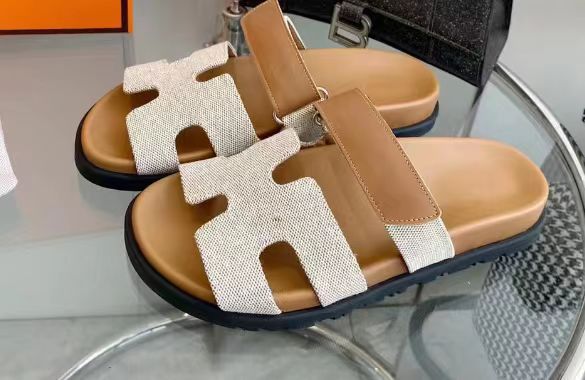 Damen Modische Sandalen mit verstellbarem Riemendesign und ergonomischem Fußbett Drune