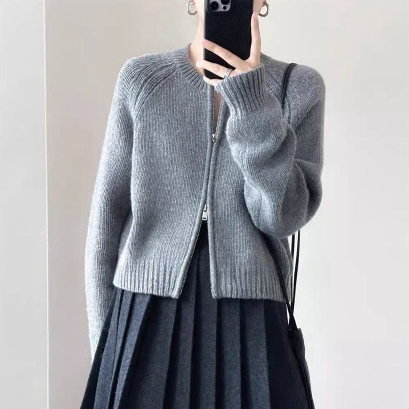 Damen Kurzjacke aus softem Feinstrick mit durchgehendem Reißverschluss und geripptem Saum Drune