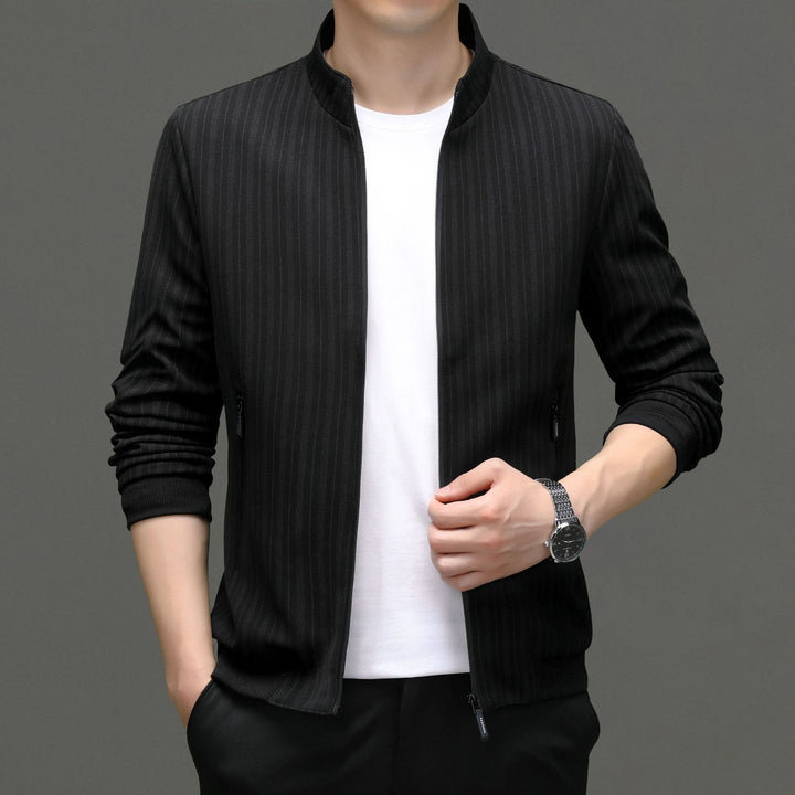 Herren elegante Strickjacke mit Stehkragen und feinen Streifen Drune