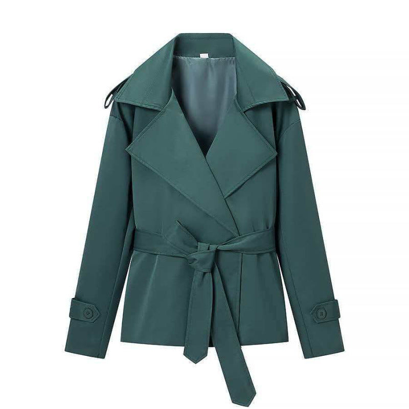 Damen 50+ kurzer Taillen-Trenchblazer mit Bindegürtel und weitem Revers Drune