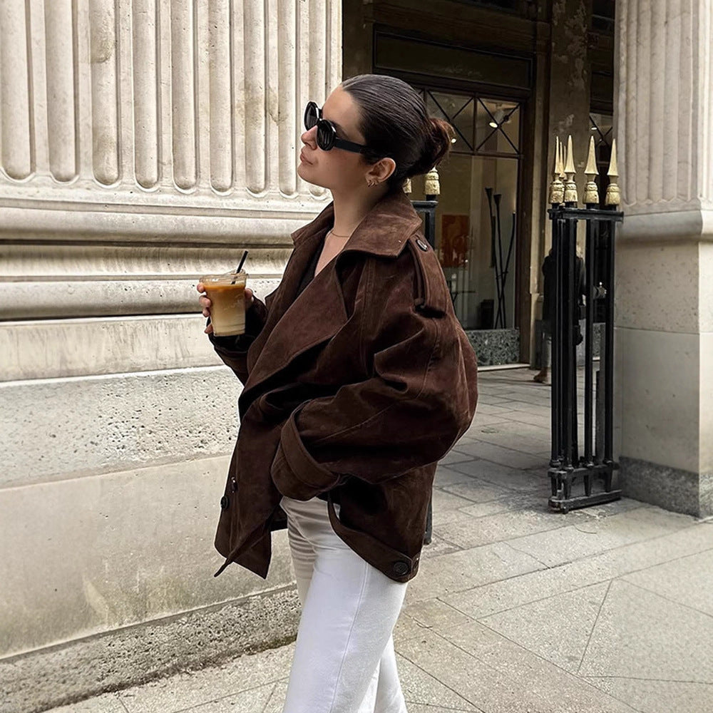 Damen Kurztrench aus Veloursleder-Optik mit weitem Revers und boxy Silhouette Drune